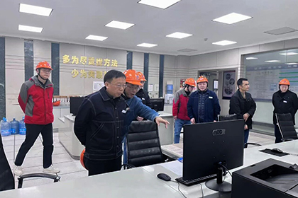 金沙澳门(中国)唯一官方网站股份公司总经理傅利才一行检查指导110千伏变电站技改工作