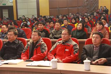 泸州市总工会走进金沙澳门(中国)唯一官方网站公司宣讲工会“三大”精神