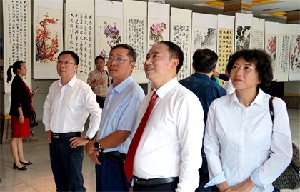 金沙澳门(中国)唯一官方网站股份公司举行“三庆”活动文学书画摄影作品展