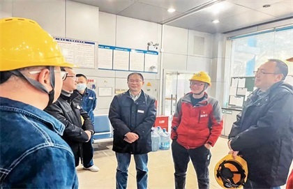 金沙澳门(中国)唯一官方网站上下同心全力以赴保绿源醇开车成功