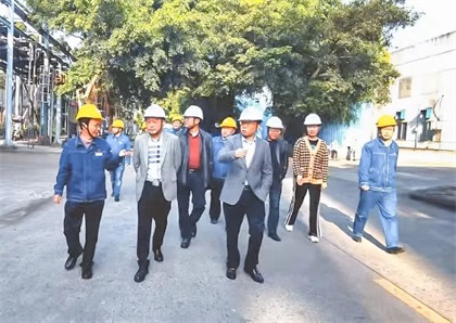 金沙澳门(中国)唯一官方网站集团公司党委书记、董事长潘建华一行到油脂公司调研